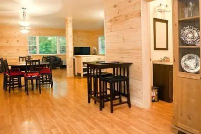 Image de Cabine Lost River Wv 3 br 3 ba (unité B)