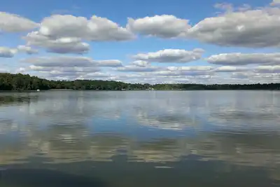 Image de Petit chalet confortable sur le lac