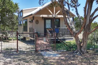 Image de Séjour dans une ferme / un chalet près de Fredericksburg, Tx