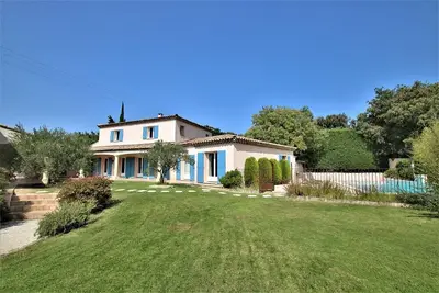 Image de La villa l'Hestia avec piscine à l'Isle-sur-Sorgue