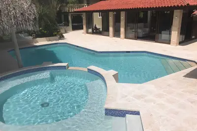 Image de Belle villa Casa De Campo avec piscine de type complexe complètement