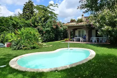 Image de Belle villa avec piscine privée à 300m de la mer, parking privé, jardin