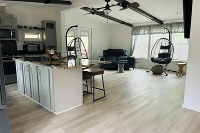 Image de Escapade calme pittoresque 400sq ft porche fermé, 10 mi. Ac casinos et plage