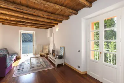 Image de Persico-vue sur le lac Ă Laglio par KlabHouse