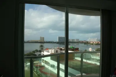 Image de Para Vivir En El Cielo! ! Condominio Frente Al Mar De Cancun! !