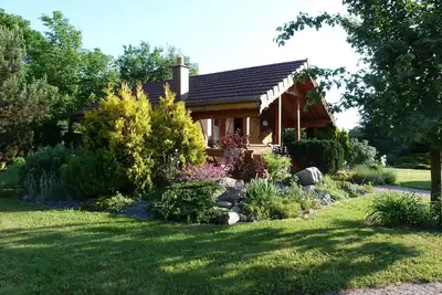 Image de Chalet de charme ***Parc fleuri Ă Sundhouse 20m du canal du RhĂ´ne au Rhin