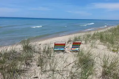 Image de Vues sur le lac Michigan, plage privée!