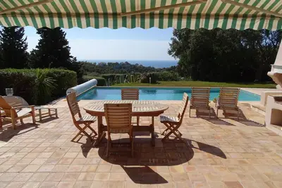 Image de Villa avec piscine, climatisation, vue mer, internet, 6-8 personnes