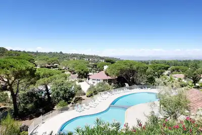 Image de Appart charmant et au calme 9p, accès piscine + terrain de pétanque