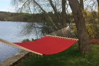 Image de entièrement rénové 3 chambres, 2 salles de bain avec vue sur le lac idyllique whittemore
