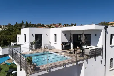 Image de Maison contemporaine luxe vue mer piscine chauffée