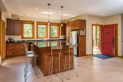 Image de Maison familiale de luxe avec 2 suites Master