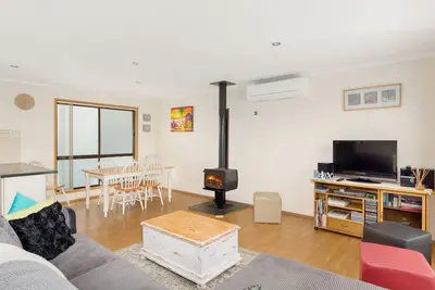 Image de 11 Glen Street, Surf Beach