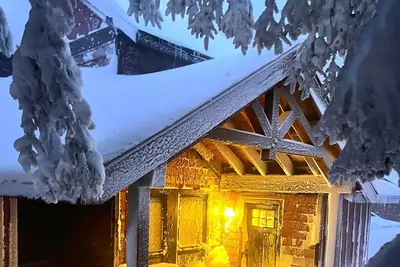 Image de Super Endroit! ! ! Maison de ville mise à jour à côté de Slopes & Village w / parking en face