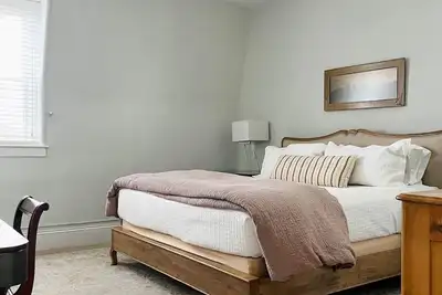 Image de 4th Of 4 Style Hôtel Suites à Genève historique; Fermer Pour le centre-ville de Lac + H ~ W ~