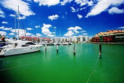 Image de Maison Fantastique En PREMIÈRE Ligne De Marina Sotogrande, À Une Minute De La Plage.