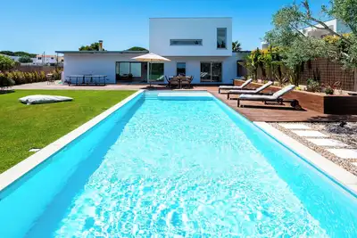 Image de Villa Premium Plage avec 4 Chambres - Aldeia do Meco, Sesimbra