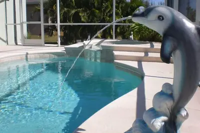 Image de Villa Dolphin est une charmante villa de 3 chambres avec piscine Cape Coral face au sud