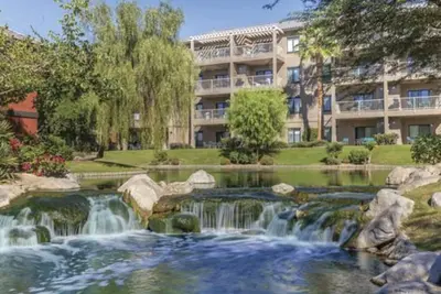 Image de Unité de salle de 2 Bd disponible pour le Festival Coachella