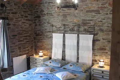 Image de La vieille maison de la vallée a été construite pour se reposer dans le calme de la nature.