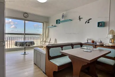 Gl C212 : Idéalement situé, studio face mer 2 personnes, parking privé