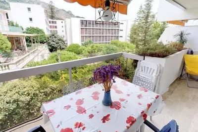 Image de 2p à Menton avec Piscine, Terrasse, Parking et Proche Plages