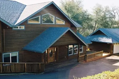 Image de Belle maison de montagne près de Yosemite