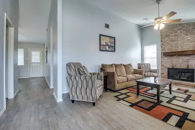 Image de Logement confortable dans un quartier calme; Walk To Downtown Frisco, Toyota Stadium