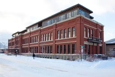 Image de Loft historique au centre-ville de Fernie