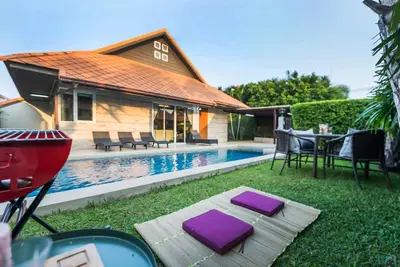 Image de AnB Poolvilla Grand Modern 3br Jomtien pour 10pax