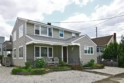 Image de Logement de 3 chambres Ă Brant Beach