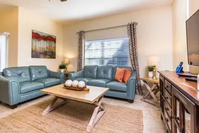 Image de Luxury 4 Bedroom Townhome on Storey Lake Resort, Orlando Townhome 2718
