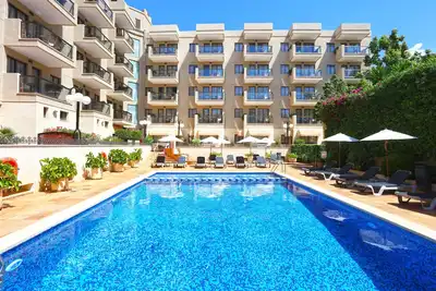 Image de Apartamentos Jade - Adults Only +16