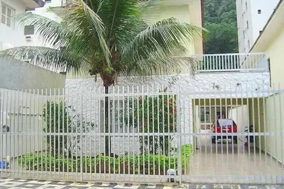 Image de Maison Confortable Et Individuelle À Pitangueiras-Guaruja