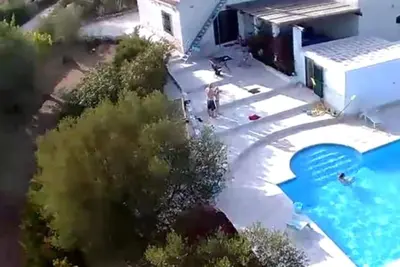 Image de Villa avec grande piscine, vue imprenable, fantastique pour le vélo et la marche