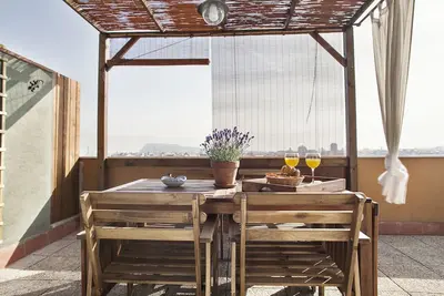 Image de Sunny apartment with Huge Terrace near the Beach