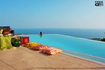 Image de Club Villamar - Villa magnifique pour 10 personnes avec 5 chambres, 4 salles de bains et une pisc. . .