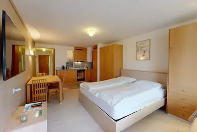 Image de Immeuble dans un emplacement très central à St. Moritz-Bad