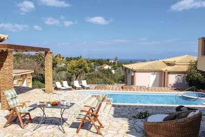 Image de Superbe maison à Koroni avec jacuzzi