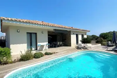 Image de Villa 93 m2 piscine privée et jardin fermé À 5mn plage Classée 4*