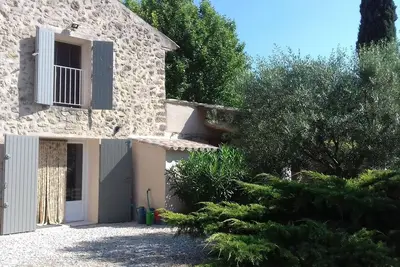 Image de Gîte de charme au pied du Luberon