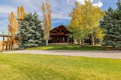 Image de Spectaculaire Mountain Lodge à Cody Wyoming