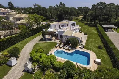 Image de Large 3 bed villa in Quinta do Lago with private pool W129 - Almancil, Algarve