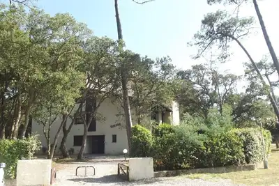 Image de Résidence Tursan proche plage des Bourdaines. Appartement pour 5 personnes.