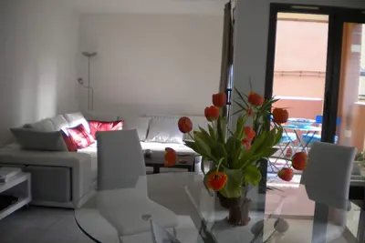 Image de Appartement T4 climatisé avec terrasse, centre historique de Perpignan.