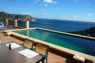 Image de \"Villa Voltor\" avec vue fantastique sur la mer dans le meilleur emplacement Canyamel