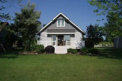 Image de Le lac est Calling! Lakefront location de chalets sur Clear Lake, Indiana