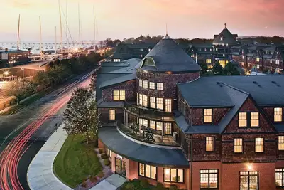 Image de Wyndham Long Wharf - Emplacement du centre-ville de Newport