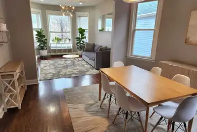 Image de Grand 3 ch / salle à manger au coeur de Logan Square minutes au centre-ville