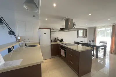 Image de En plein centre D' Orient Bay 50 mètres de la plage à pied